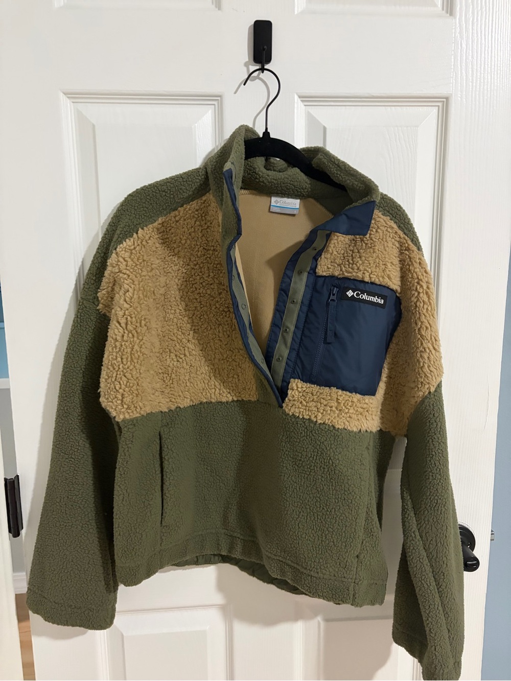 Columbia Olive Green, Tan & Navy Teddy Fleece Jacket